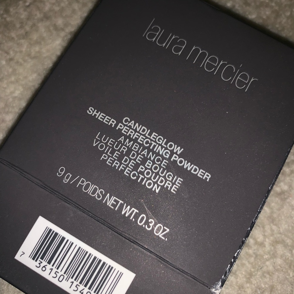 Laura Mercier CandleGlow Sheer Perfecting Powder